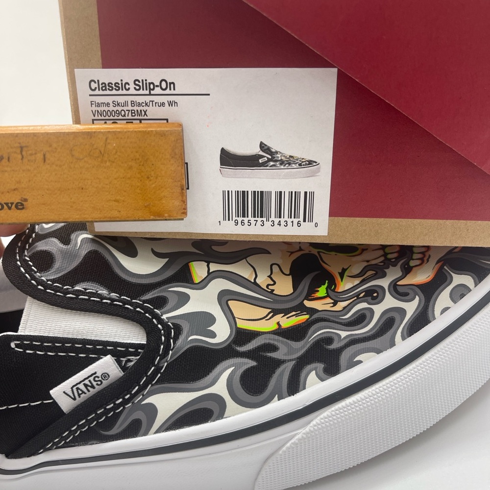 VANS Men’s Slip On Flame Skull Mens Black White Tattoo Art Sneakers - Picture 12 of 16
